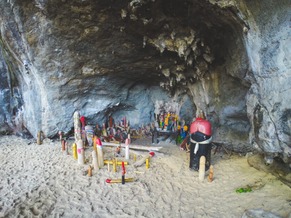 Phra Nang Cave