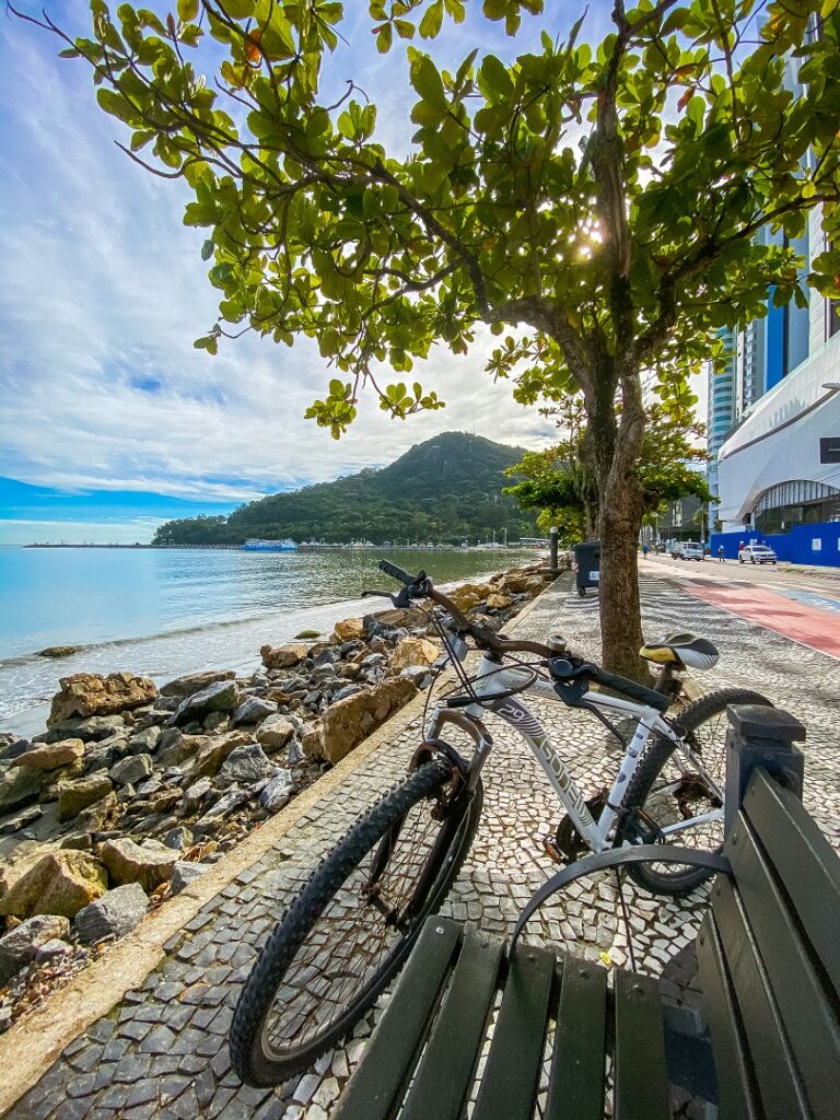 Passeio de Bicicleta em Balneário Camboriú