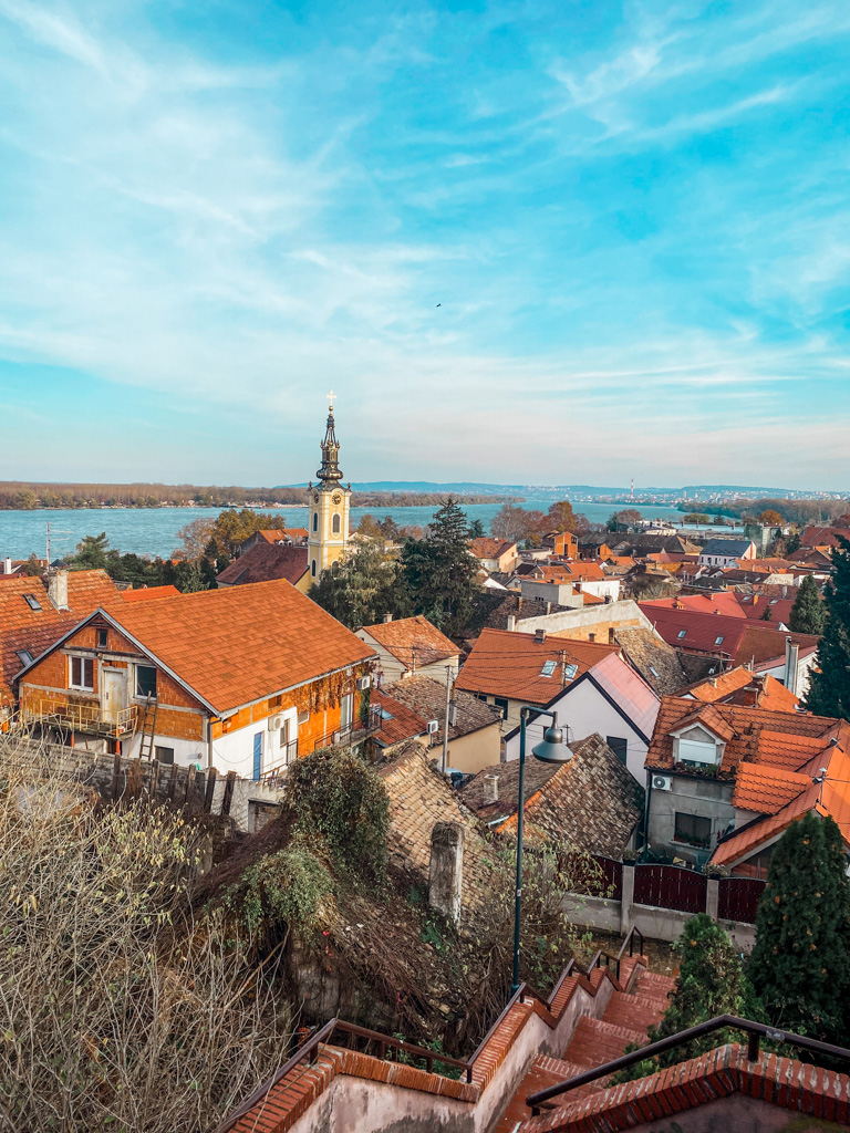 Vista do Bairro Zemun em Belgrado