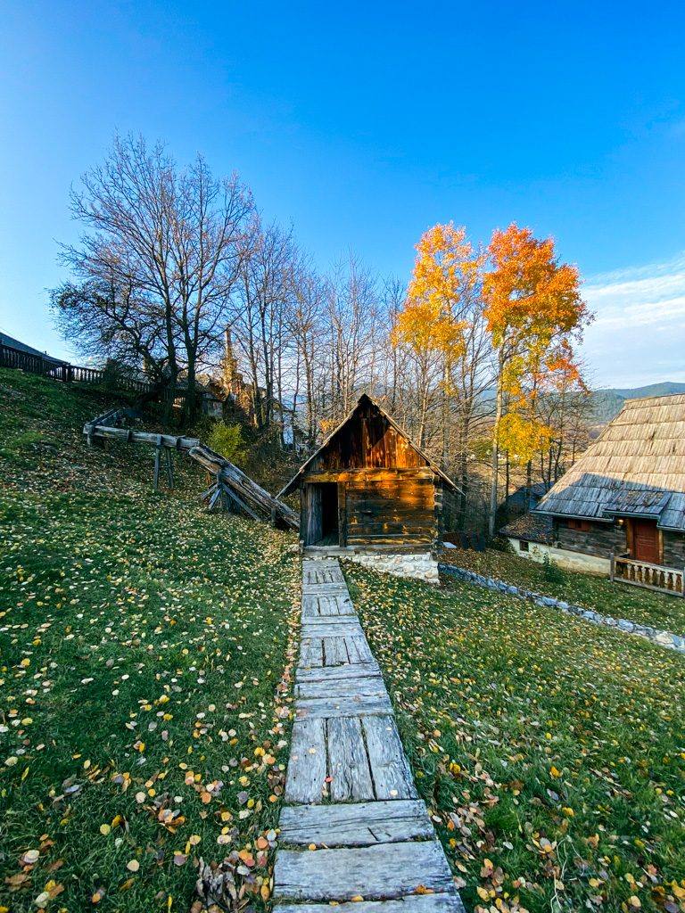 Set de Filmagens Drvengrad em Mokra Gora