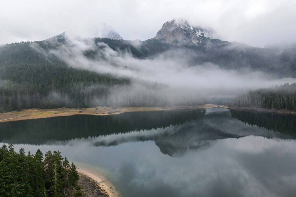 Lago negro em Zabljak